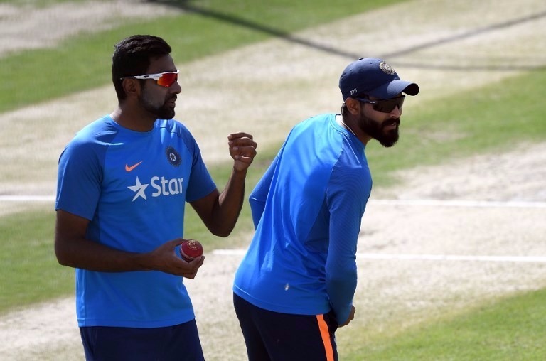 एक कैलेंडर ईयर में बने अश्विन के इस रिकॉर्ड को तोड़ सकते हैं जडेजा