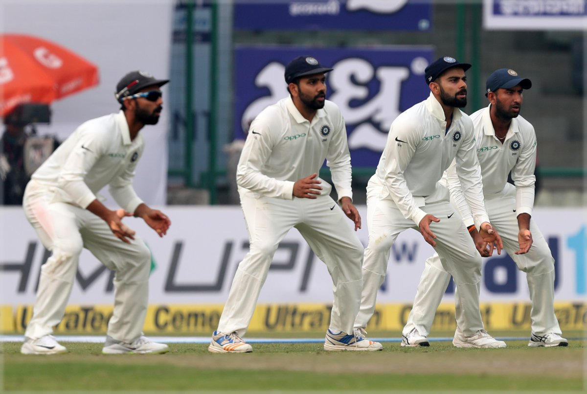 india vs sri lanka 3rd test delhi test 2nd day full report virat kohli double ton IND vs SL दिल्ली टेस्ट: कोहली के रिकॉर्ड दोहरे शतक के बाद श्रीलंका बैकफुट पर