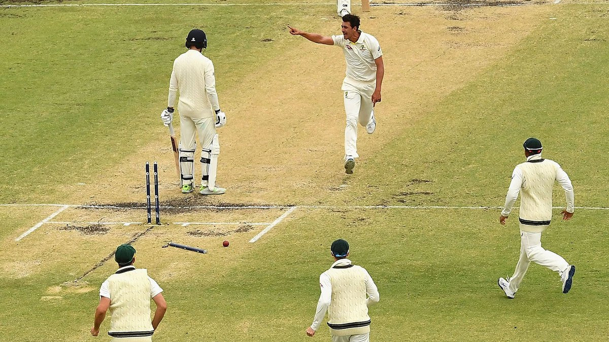 mitchell starc ball of the 21st century james vince crack australia england ashes मिचेल स्टार्क की 'बॉल ऑफ द एशेज' देख हर कोई हुआ दंग, 'सचिन 1000 बार बोल्ड होते'