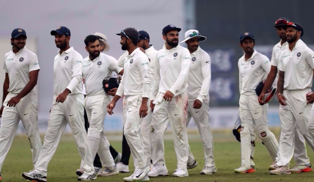 INDvsSL: 373 रनों पर ढेर श्रीलंका, भारत को 163 रनों की बढ़त