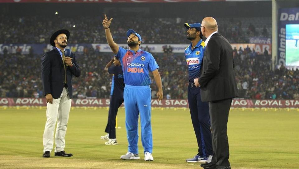 india vs sri lanka 2nd t20 toss report IND vs SL 2nd T20: दूसरे मैच में भी टॉस हारे रोहित शर्मा, पहले गेंदबाजी करेगी श्रीलंका