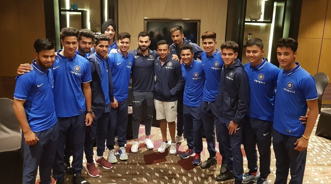 virat kohli meet under 19 cricket team अंडर-19 टीम से मिले विराट कोहली, पृथ्वी शॉ को बताया ‘विशेष प्रतिभा’