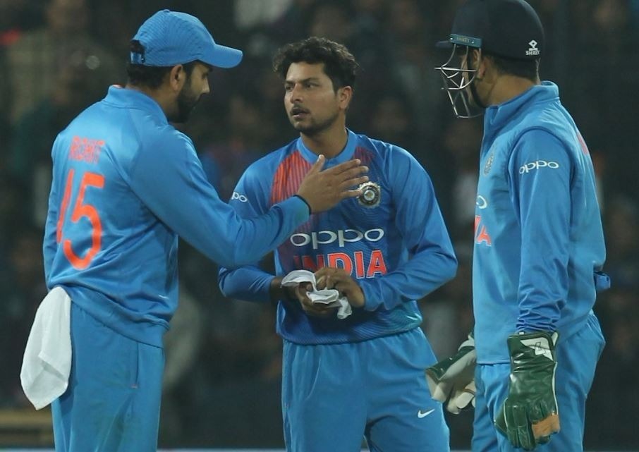 kuldeep yadav says despite leaking runs i was aiming for wickets INDvsSL: रोहित-धोनी की मदद से मिले विकेट: कुलदीप यादव