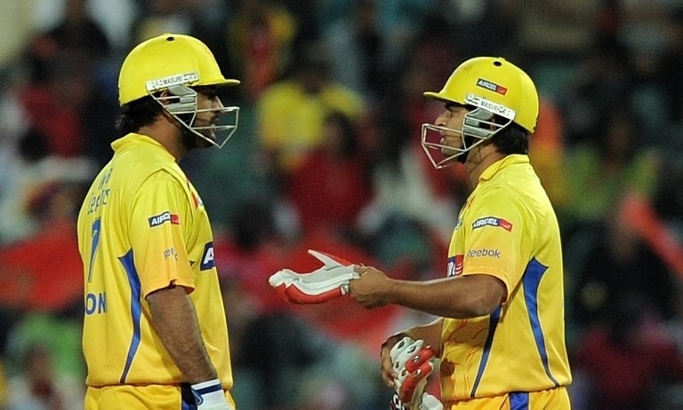 धोनी और रैना को रिटेन करने की तैयारी में सीएसके
