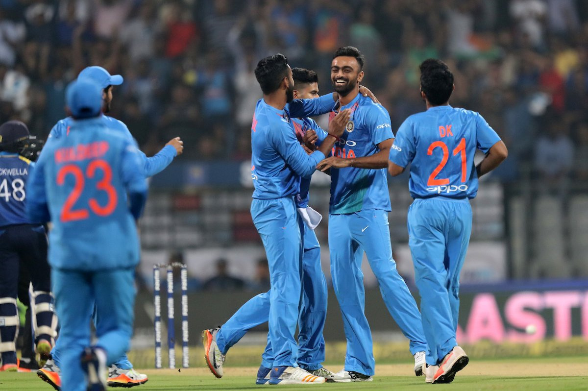 ind vs sl 3rd t20 inning report INDvsSL 3rd T20: क्लीन स्वीप के लिए टीम इंडिया के सामने 136 का लक्ष्य