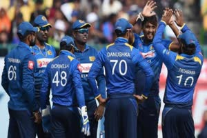 In Graphics: टीम इंडिया की हार के बाद सोशल मीडिया पर मज़ाक, 'विराट कोहली की शादी हुई रद्द' !