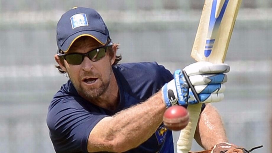 jonty rhodes leaves mumbai indians after nine seasons जोंटी रोड्स की जगह जेम्स पामेंट बने मुंबई इंडियंस के फील्डिंग कोच