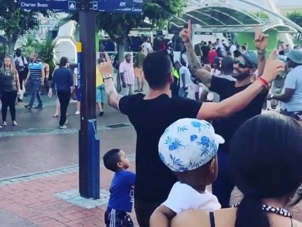 अफ्रीकन म्यूजिक पर कोहली और धवन ने लगाए देशी ठुमके