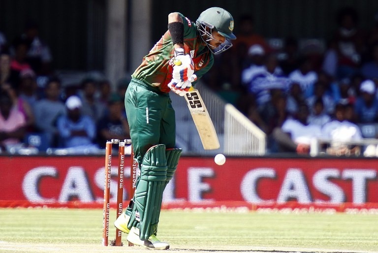 bangladesh drop soumya sarkar and taskin from odi squad त्रिकोणीय वनडे सीरीज से बाहर हुए सौम्य सरकार और तास्किन अहमद