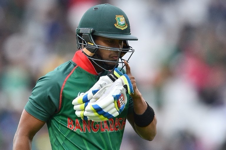 sabbir rahman loses bangladesh contract for assaulting fan बांग्लादेश क्रिकेट बोर्ड ने शब्बीर रहमान से खत्म किया केंद्रीय करार