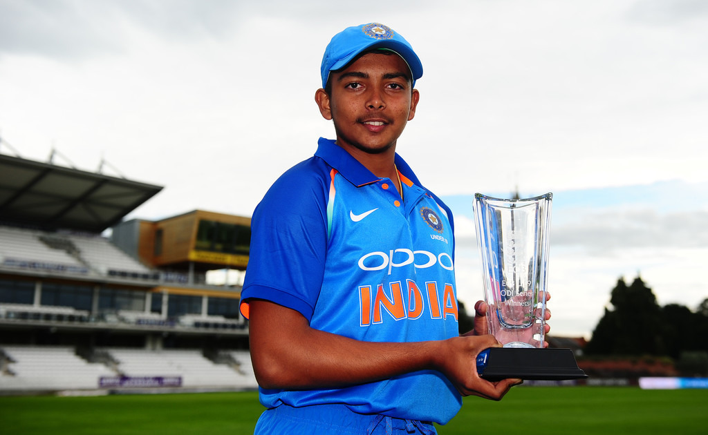 prithvi shaw named in aditya tare led mumbai squad for vijay hazare trophy मुंबई की वनडे टीम में शामिल हुए पृथ्वी शॉ