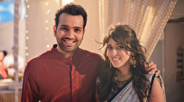 rohit sharma dedicates man of the trophy to his wife ritika as valentine gift फॉर्म में लौटे रोहित ने वेलेंटाइन डे पर पत्नी को दिया खास तोहफा