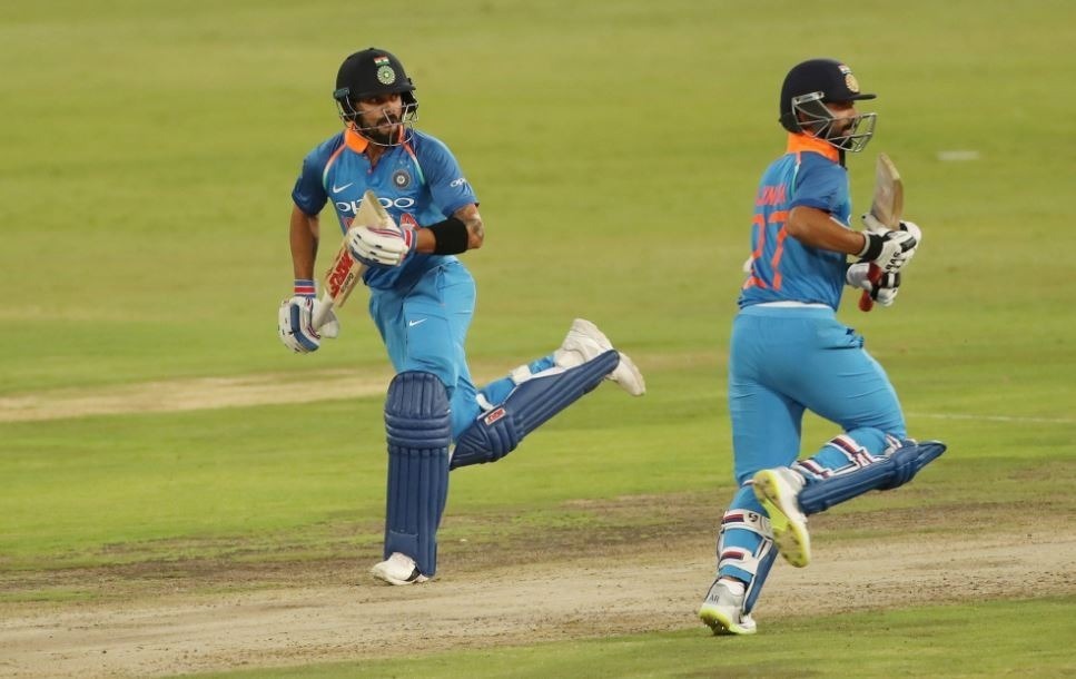 savsind team india create history in south africa virat kohli cricket news in hindi SAvsIND: आखिरी वनडे में 8 विकेट से जीत दर्ज कर टीम इंडिया ने साउथ अफ्रीका में रचा इतिहास