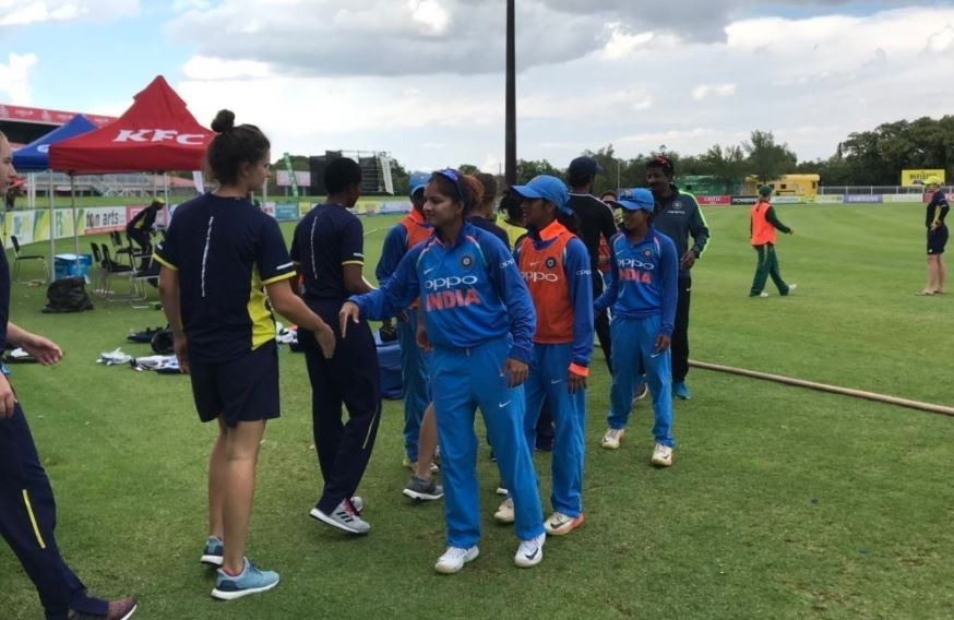 smriti mandhana ton seals series for india against south africa SAvsIND: लगातार दो वनडे में भारतीय महिलाओं ने साउथ अफ्रीका को दी करारी मात