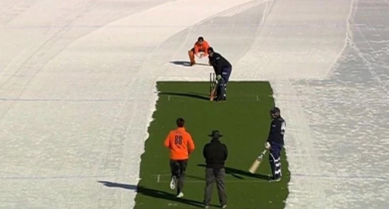 तूफानी बल्लेबाजी से सहवाग ने लगाई बर्फ में आग