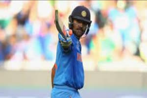 In Graphics: सचिन को पीछे छोड़ दूसरे सबसे अधिक छक्के लगाने वाले भारतीय बने रोहित शर्मा