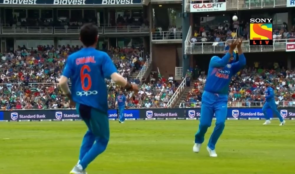 WATCH: कमबैक मैच में 3 कैच, 2 चौके और 1 छक्के से छा गए सुरेश रैना