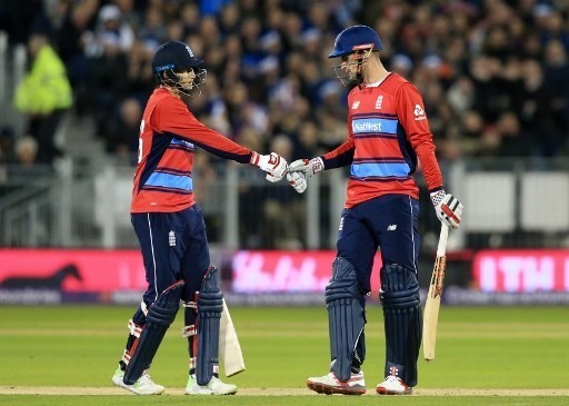 hales and rashid still have test future root हेल्स और राशिद टेस्ट क्रिकेट में सफल हो सकते हैं: जो रूट