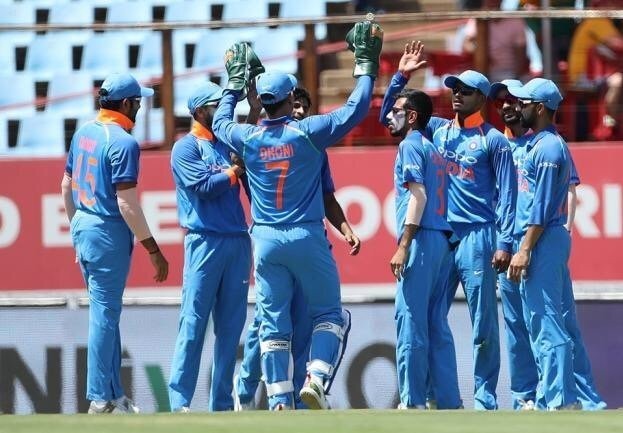 savsind south africa set to 205 runs target against india in last odi SAvsIND: आखिरी वनडे मुकाबले में भारत को मिला 205 रनों का लक्ष्य