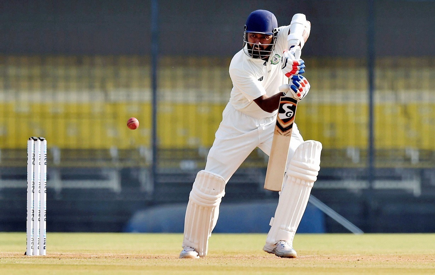 jaffer becomes the sixth indian to complete 18000 runs in first class matches फर्स्ट क्लास मैचों में 18000 रन पूरे करने वाले छठे भारतीय बने जाफर