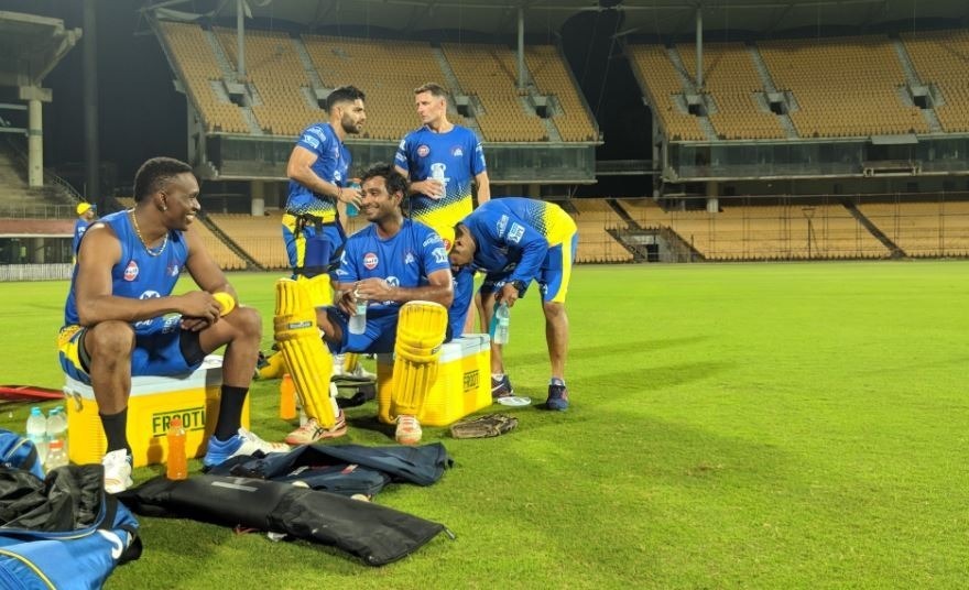 IPL 2018: कप्तान धोनी के फैन हुए ड्वेन ब्रावो कहा- धोनी की वजह से बन पाया हूं 'डेथ ओवर स्पेशलिस्ट'