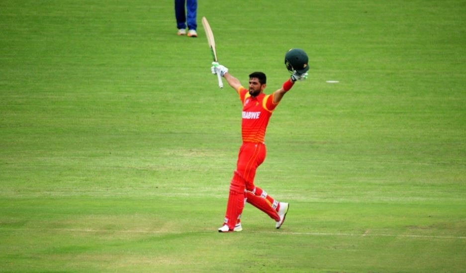 sikandar raza stars with bat and ball as zimbabwe thrash nepal WCQ 2018: सिकंदर रज़ा की विध्वंसक पारी, 116 रनों से पस्त हुआ नेपाल