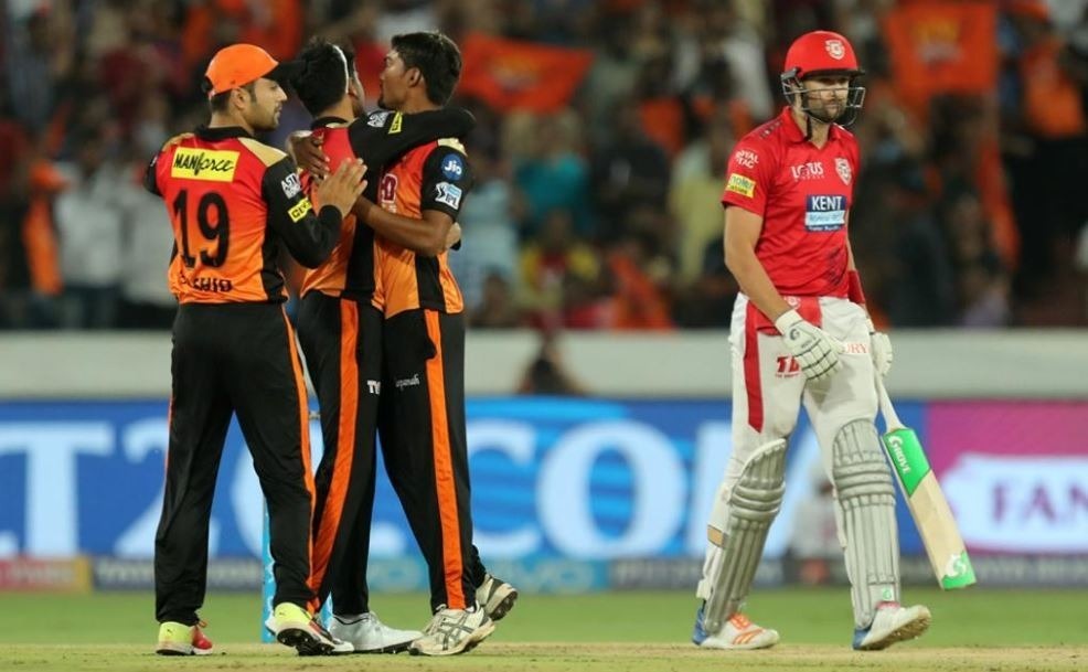 SRH vs KXIP: हैदराबाद के गेंदबाजों ने फिर दिखाया कमाल, लगातार दूसरे लो स्कोर मैच में टीम को दिलाई जीत