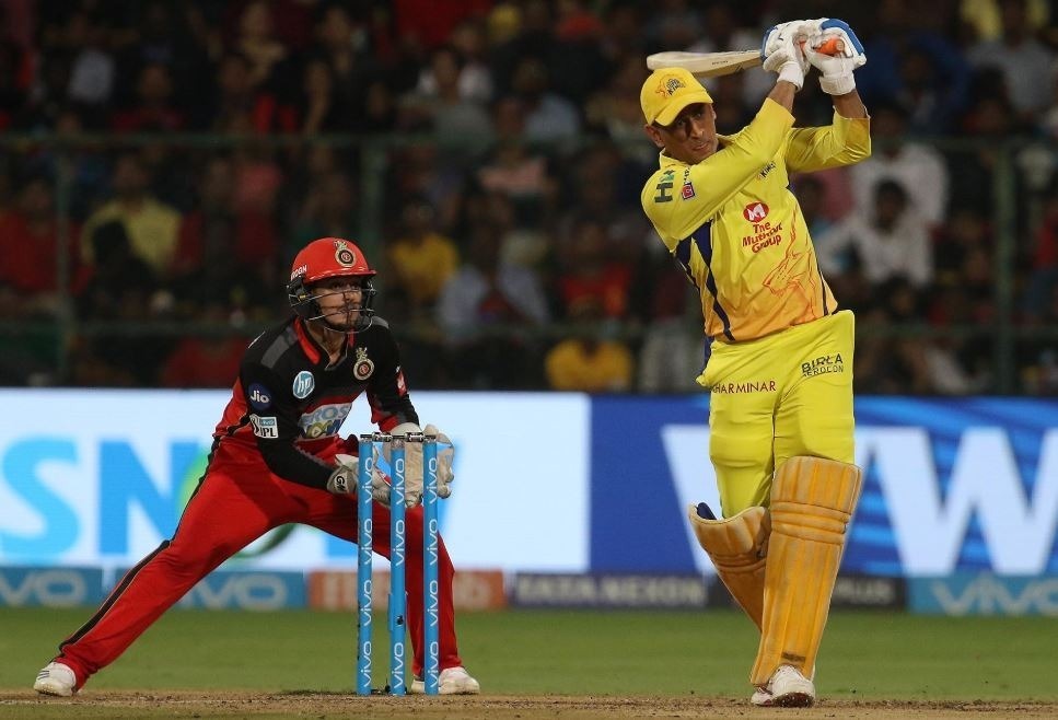 chennai super kings beat royal challengers bangalore by 5 wickets CSKvRCB: धोनी के धमाके से चेन्नई ने आरसीबी को 5 विकेट से रौंदा