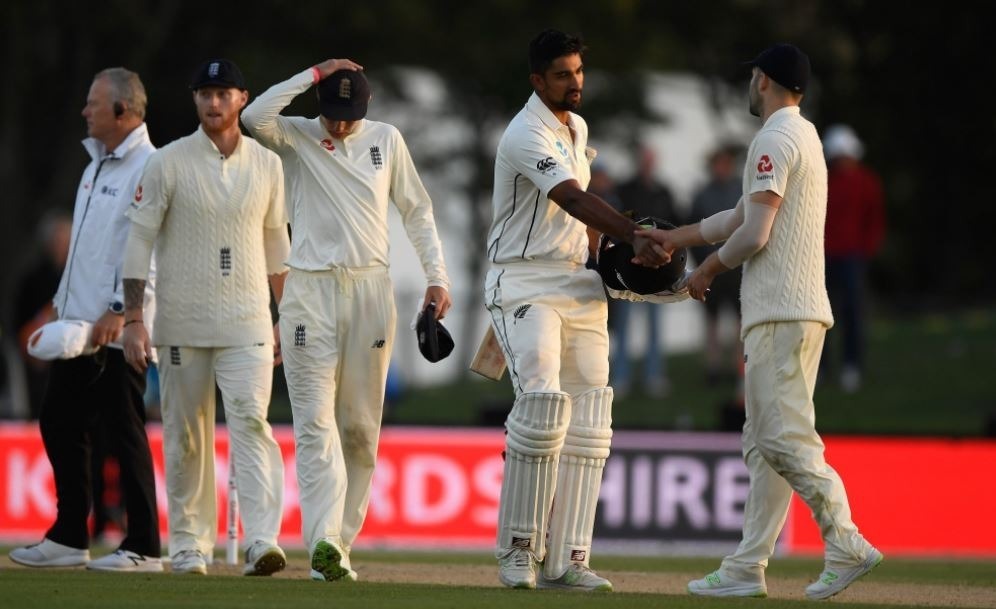 riding on ish sodhis marathon knock blackcaps draw second test win series NZvsENG: ईश सोढ़ी की जुझारू पारी ने इंग्लैंड को जीत से किया महरूम, ड्रॉ पर खत्म हुआ दूसरा टेस्ट मैच