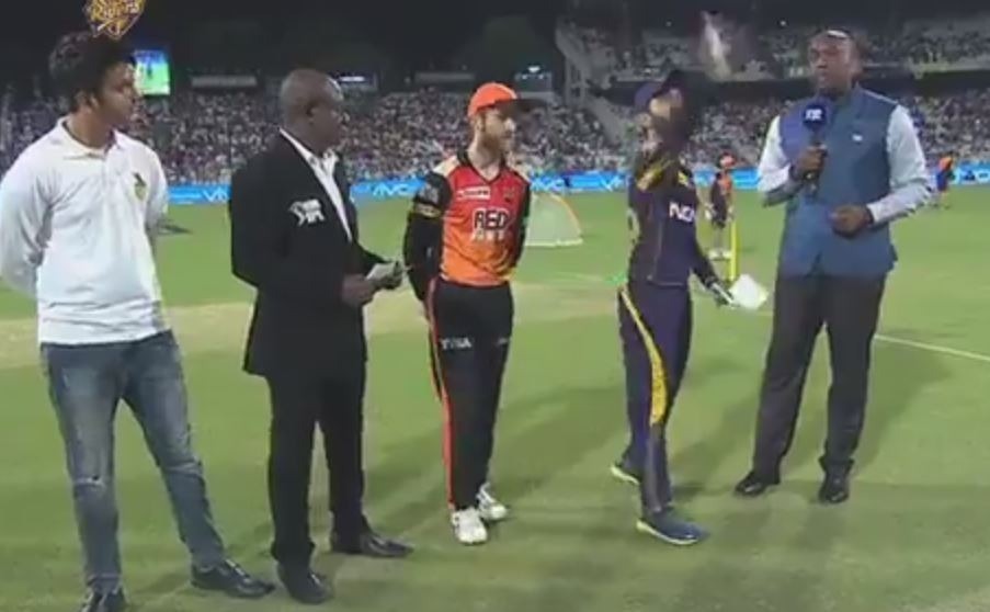 sunrisers hyderabad won the toss elect to field first KKR vs SRH: कप्तान केन विलियमसन ने टॉस जीतकर केकेआर को दिया पहले बल्लेबाजी का न्योता