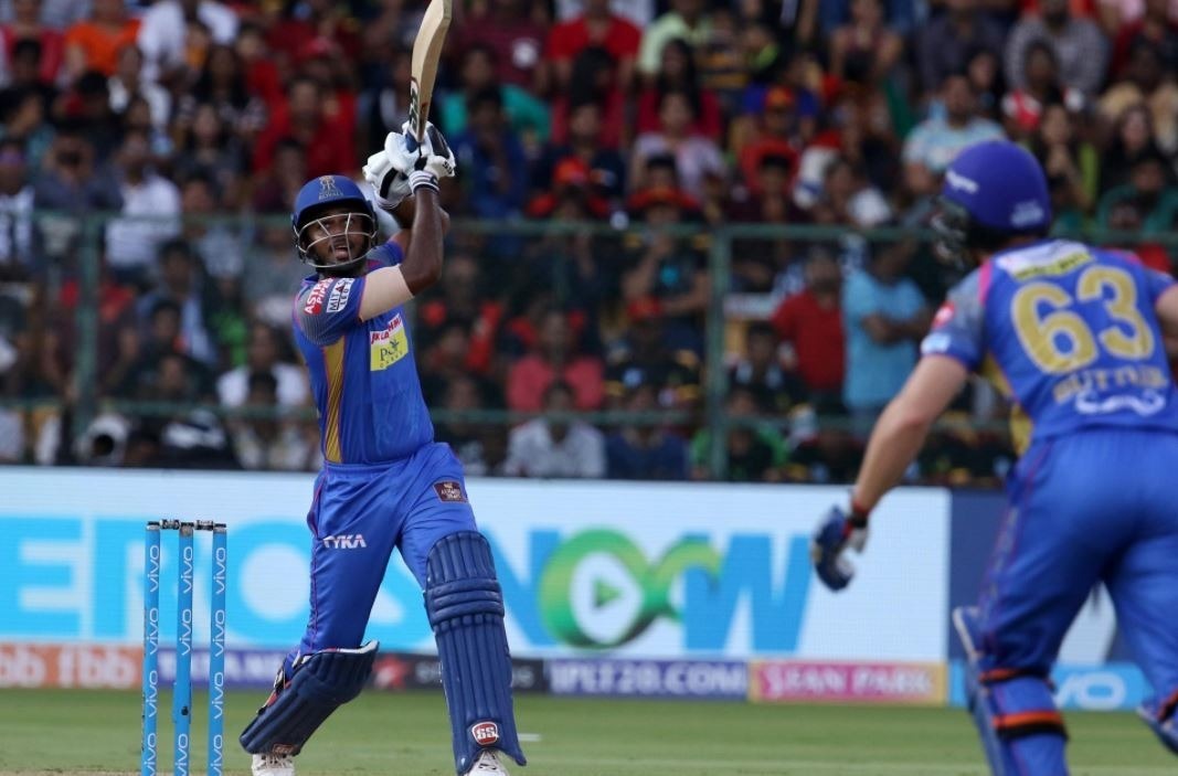 ipl 2018 rajasthan royals set record 218 target against royal challengers bangalore in 11th match IPL 2018: संजू सैमसन की रिकॉर्ड पारी से सीजन-11 में आरसीबी को मिला 218 रनों का विशाल लक्ष्य