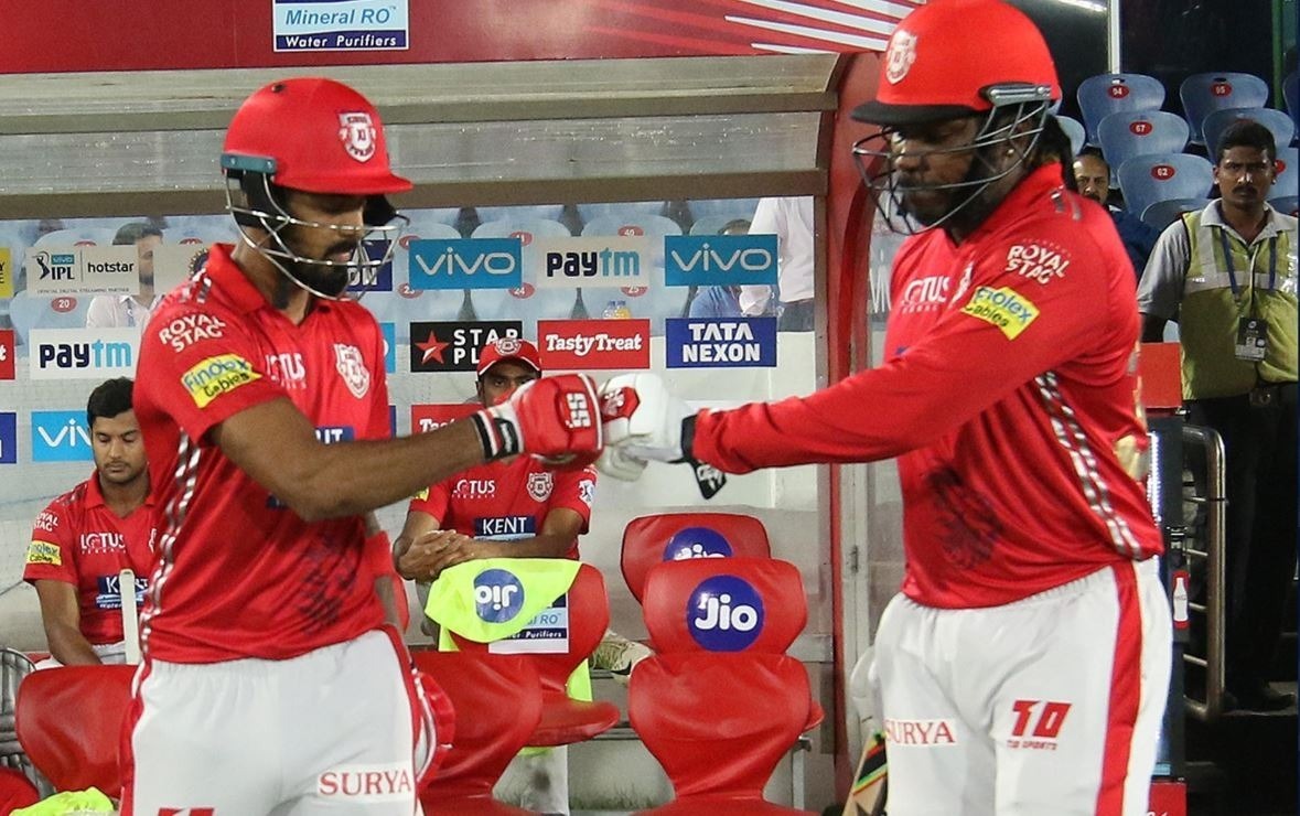 how out of cash kings xi punjab almost lost chris gayle at ipl auction आखिरी नीलामी में भी पंजाब के हाथ से निकल सकते थे गेल