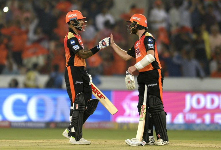 sunrisers hyderabad beat rajasthan royals by 9 wickets SRH vs RR: गेंदबाजों के धमाल के बाद धवन का धमाका, हैदराबाद ने राजस्थान को 9 विकेट से रौंदा