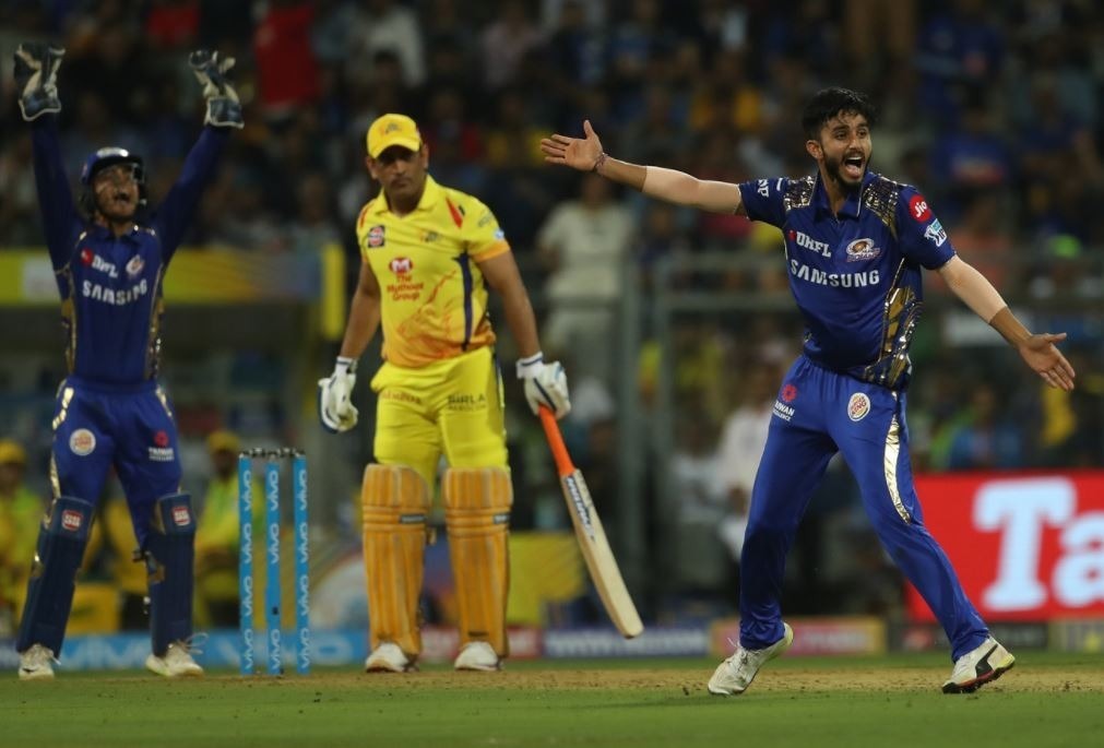 ipl 2018mayank markande mumbai indians ipl IPL 2018: सीएसके के खिलाफ हार के बावजूद मुंबई को मिला 'सरप्राइज पैकेज'