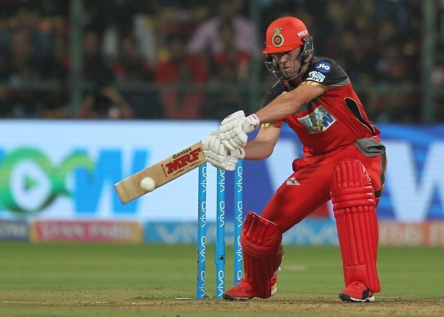 ipl 2018 rcb beat delhi daredevils by 6 wickets RCBvDD: एबी डीविलियर्स के तूफान में उड़ी दिल्ली को 6 विकेट से मिली हार