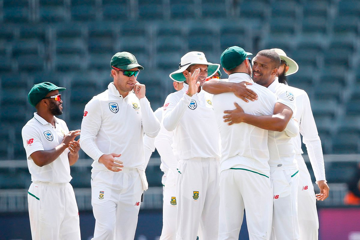 south africa vs austrlia 4th test 5th day full report SAvsAUS: फिलेंडर का कहर, साउथ अफ्रीका ने दर्ज की सबसे बड़ी जीत