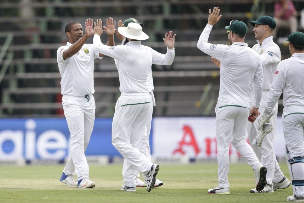 SAvsAUS: साउथ अफ्रीकी बल्लेबाजों के बाद गेंदबाजों ने भी दिखाया दम, पहली पारी में लड़खड़ाई ऑस्ट्रेलिया