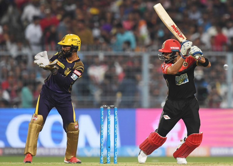 ipl 2018 kkr vs rcb ining report KKRvsRCB: राणा की जाल में फंसे एबी और कोहली, केकेआर के सामने 177 का लक्ष्य