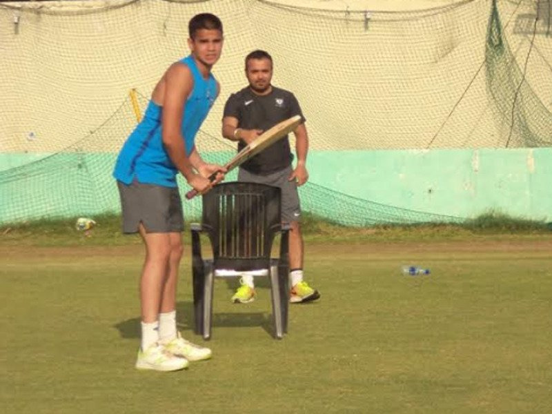 arjun tendulkar sweating out at training camp in dharamsala अंडर 19 कैंप में जमकर पसीना बहा रहे हैं अर्जुन तेंदुलकर