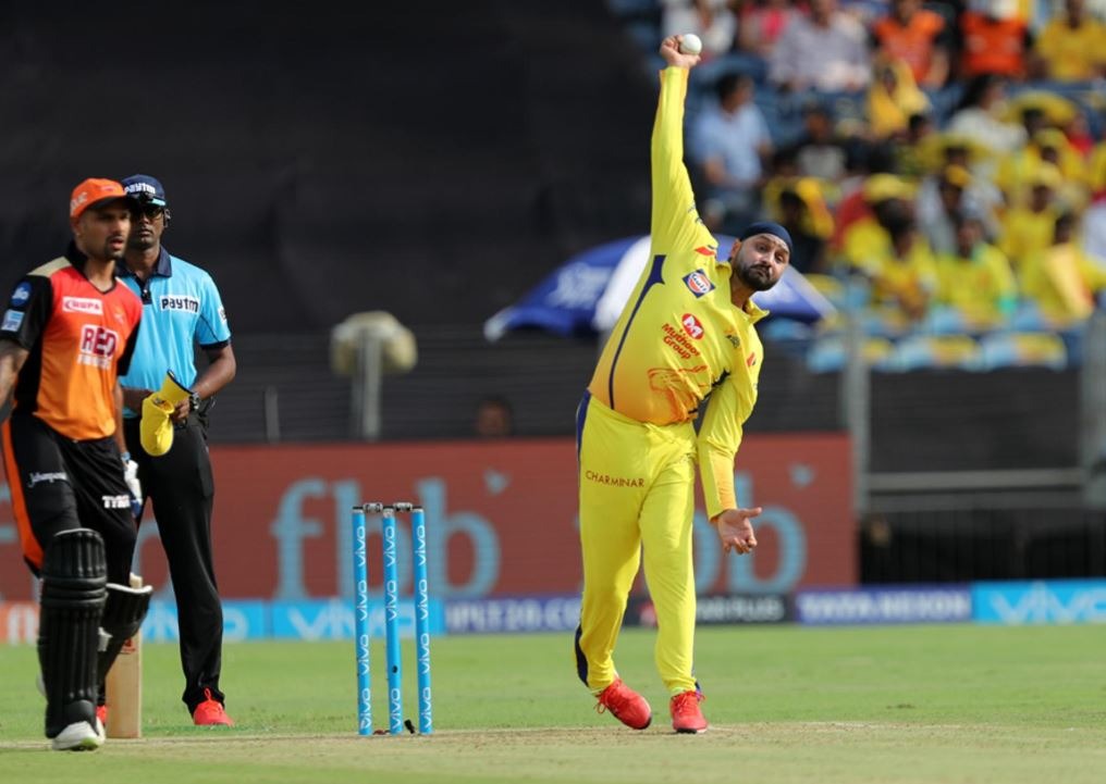 इसके अलावा उनकी टीम में हरभजन सिंह के रूप में ऐसा खिलाड़ी भी है जो कि चार बार आईपीएल विनिंग टीम का हिस्सा रहा है.