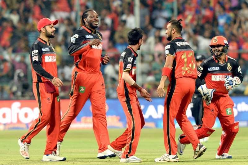 आईपीएल 2017 में आरसीबी का प्रदर्शन बेहद निराशाजनक रहा और टूर्नामेंट में आठवां स्थान प्राप्त किया. 
