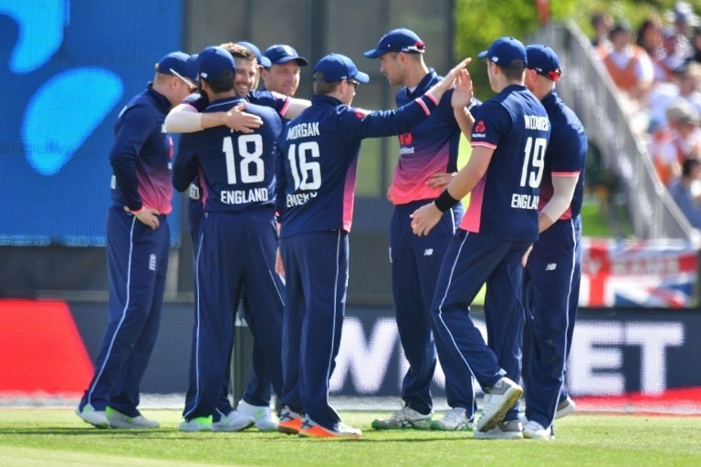 ऑस्ट्रेलिया और स्कॉटलैंड दौरे के लिए इंग्लैंड ने किया टीम का एलान, प्लंकेट की हुई वापसी morgan named in odi squad despite fractured finger ऑस्ट्रेलिया और स्कॉटलैंड दौरे के लिए इंग्लैंड ने किया टीम का एलान, प्लंकेट की हुई वापसी