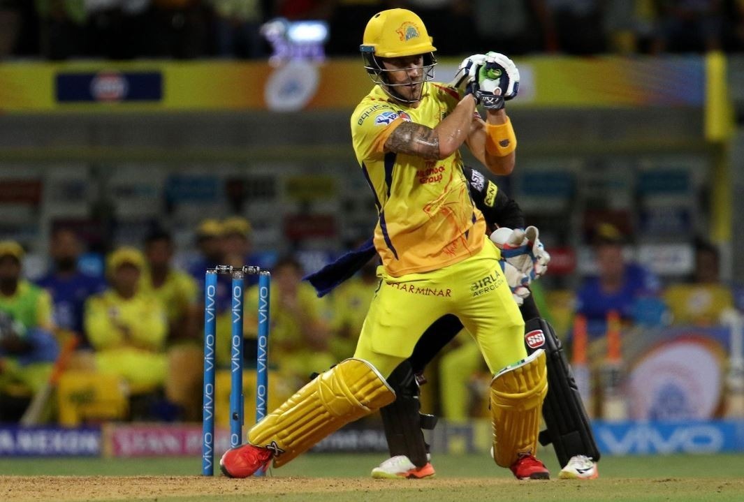 इस तरह हारी हुई बाज़ी जीत गई CSK, यहां जानें आखिरी 3 ओवरों का पूरा हाल