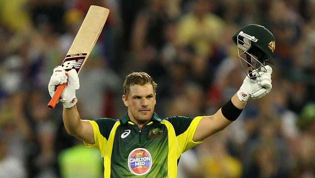 adam gilchrist backs alex carey and aaron finch for key roles in odi side दिग्गज ऑस्ट्रेलियाई ने कहा- वनडे टीम की कमान संभालें फिंच