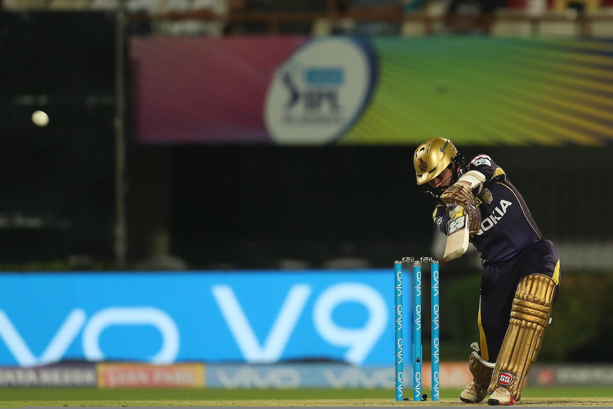 KKR vs RR: कार्तिक और रसेल की शानदार पारी, केकेआर ने रॉयल्स के सामने 170 रनों का लक्ष्य रखा kkr vs rr eliminator inning report KKR vs RR: कार्तिक और रसेल की शानदार पारी, केकेआर ने रॉयल्स के सामने 170 रनों का लक्ष्य रखा