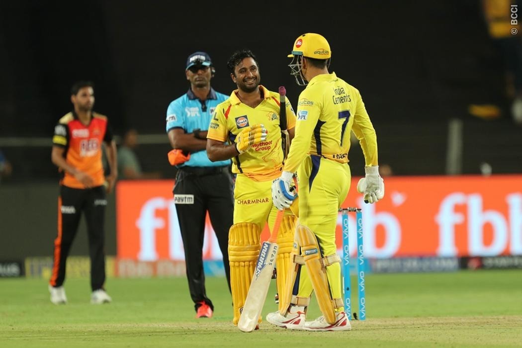 chennai super kings wins against sunrisers hyderabad by 8 wicket CSK vs SRH: अंबाती रायडू के शतक से जीता सीएसके, प्ले ऑफ में पहुंचने वाली दूसरी टीम बनी चेन्नई