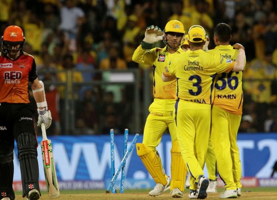 कर्ण शर्मा ने इस सीज़न महज़ 6 मुकाबले खेले, जिसमें उन्होंने 4 विकेट चटकाए लेकिन वो चेन्नई के लिए लकी चार्म बनकर आए.