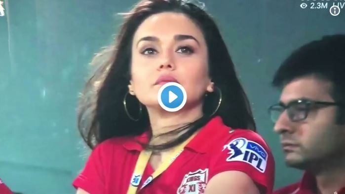 ipl 2018 kings xi punjab co owner preity zinta caught saying very happy after mumbai indians fail to enter playoffs WATCH: मुंबई इंडियंस के बाहर होने से खुश हैं प्रीति ज़िंटा! सोशल मीडिया पर वीडियो वायरल