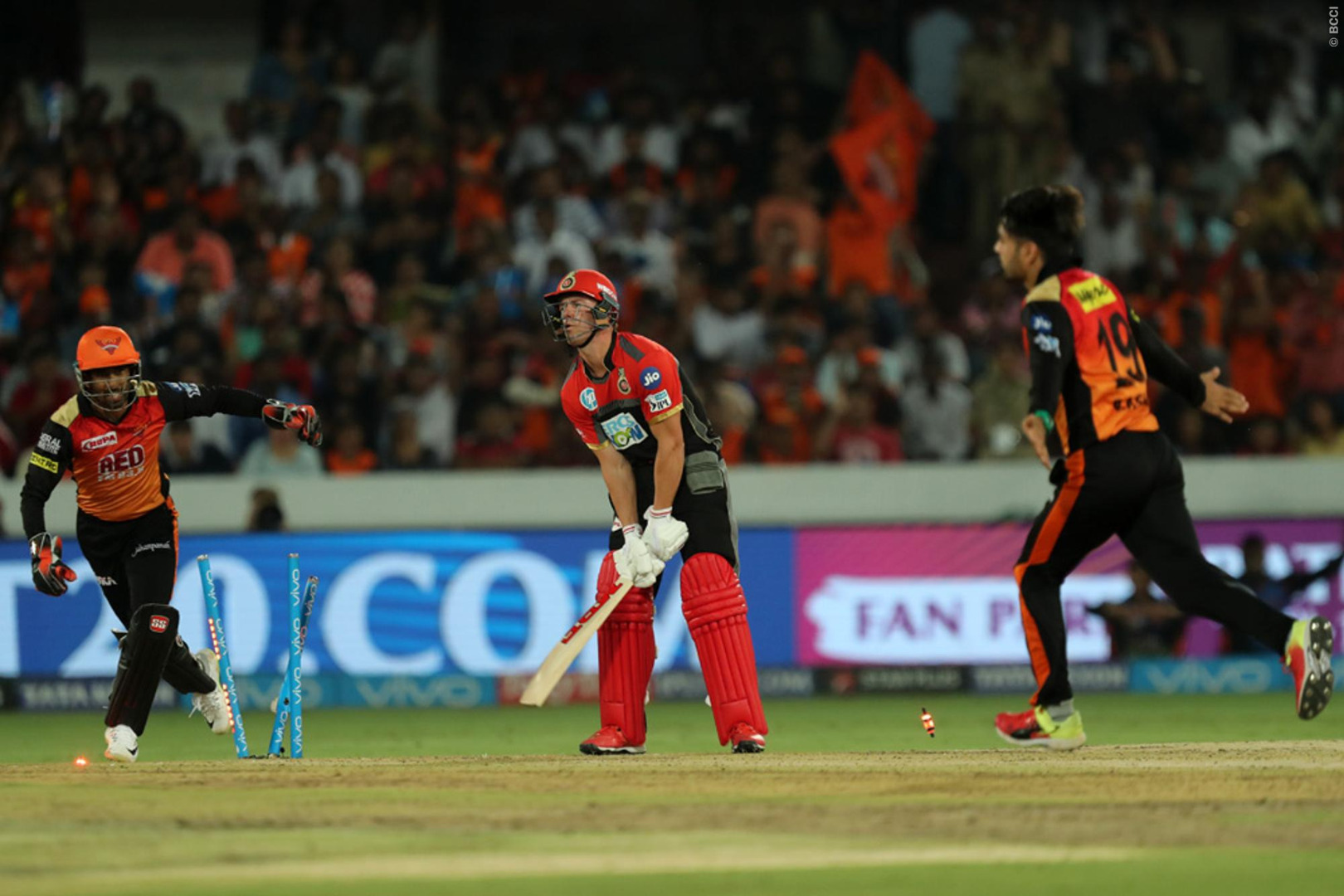 ipl 2018 srh vs rcb match 39 full report SRH vs RCB: हैदराबाद के गेंदबाजों का कमाल, लो स्कोर मैच में आरसीबी को पांच रन से दी मात