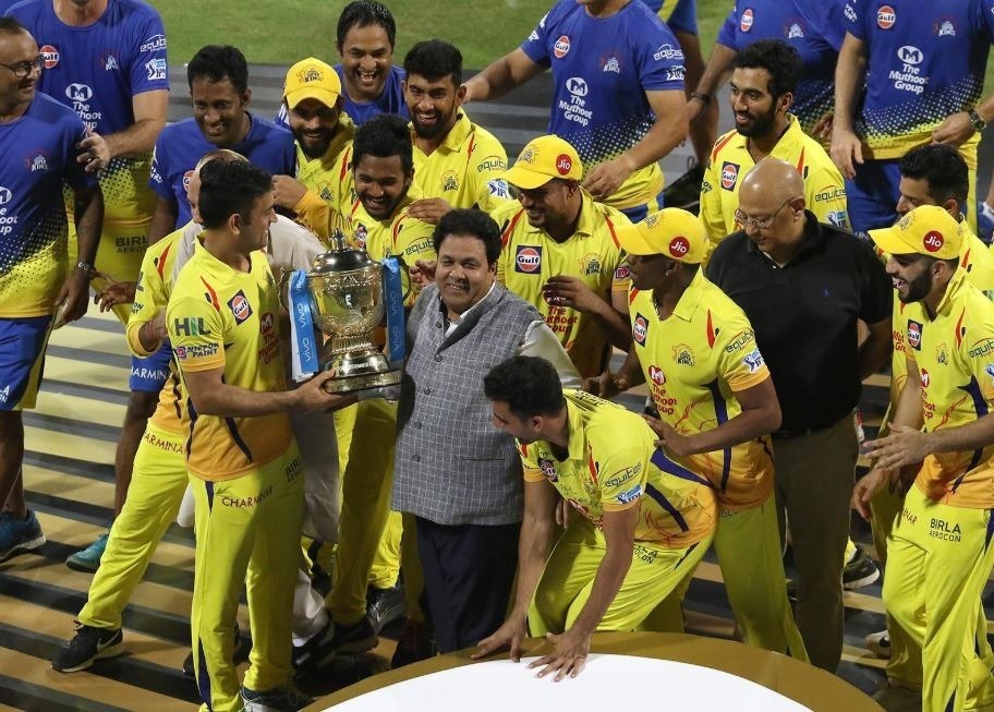 ट्रॉफी जीत के बाद चेन्नई के फैंस को आज एक और तोहफा देंगे धोनी